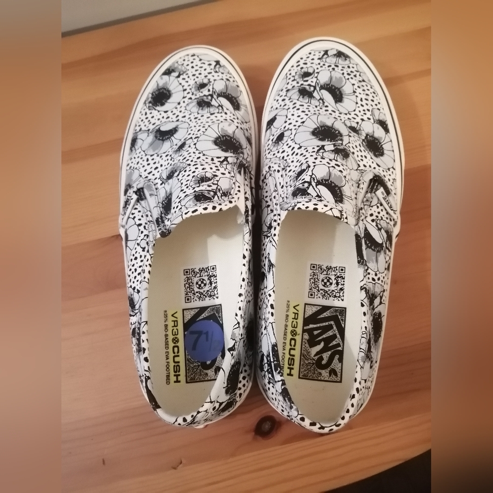 Vans VR3 CUSH Slip-Ons (BNWOB)